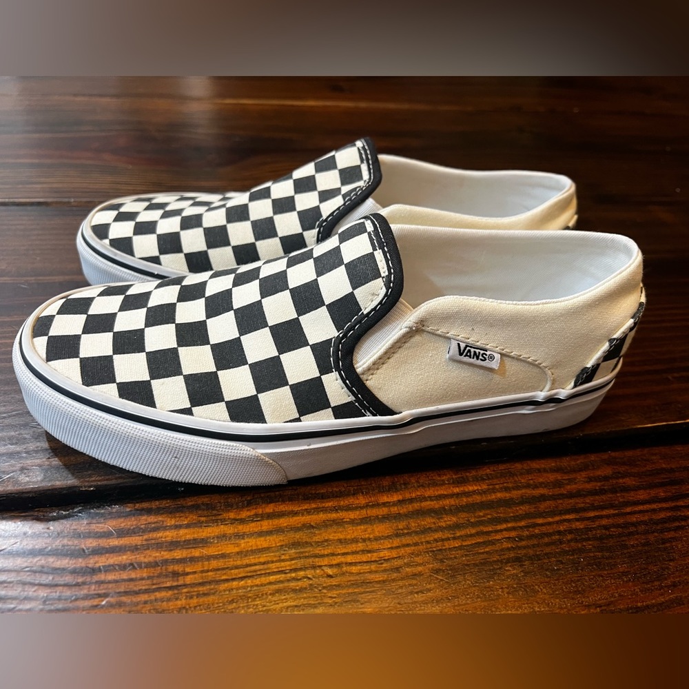 Vans Women’s size 8 slip-on checkered